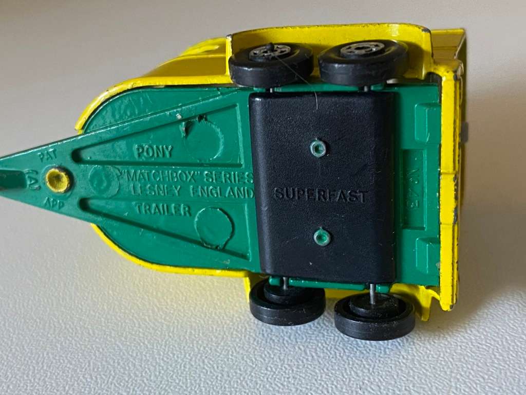 Pony Trailer no.43 (Matchbox Lesney Superfast - Made in England)