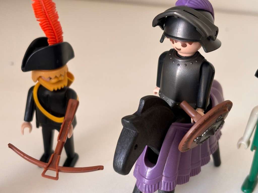 Vintage 1974 Playmobil Geobra `Medieval Knights` Figure Toys