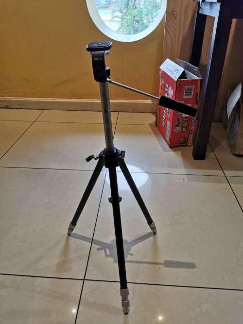 Antique tripod tripod