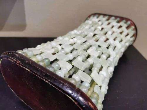 Antique jade pillow