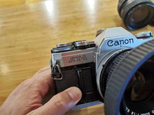 CANON AT-1 CAMERA 3*LENS