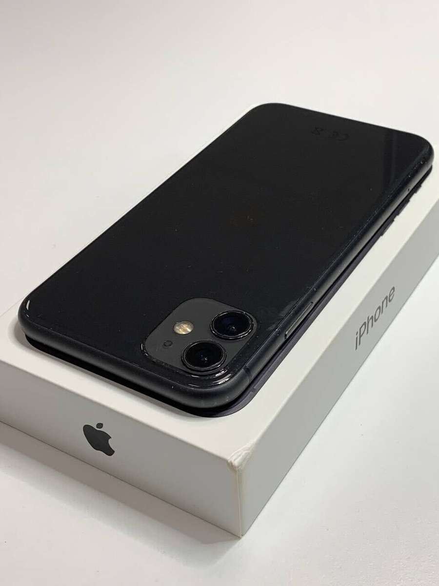 Apple iPhone 11 Black - Unlocked - Good Condition