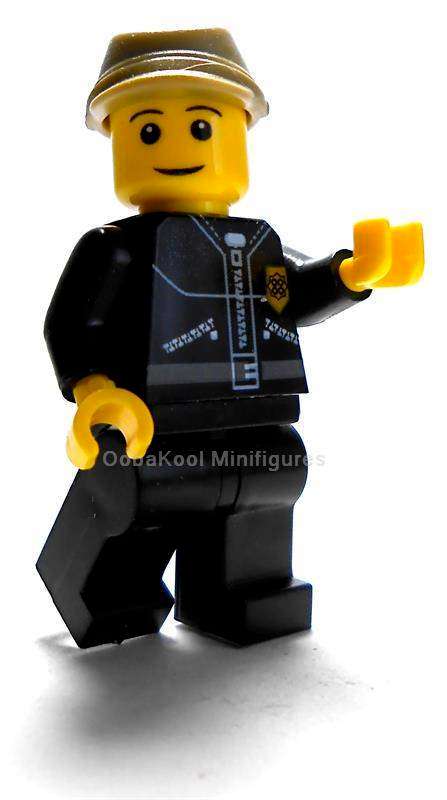 CITY SERIES / POLICE MAN / OobaKool Minifigure