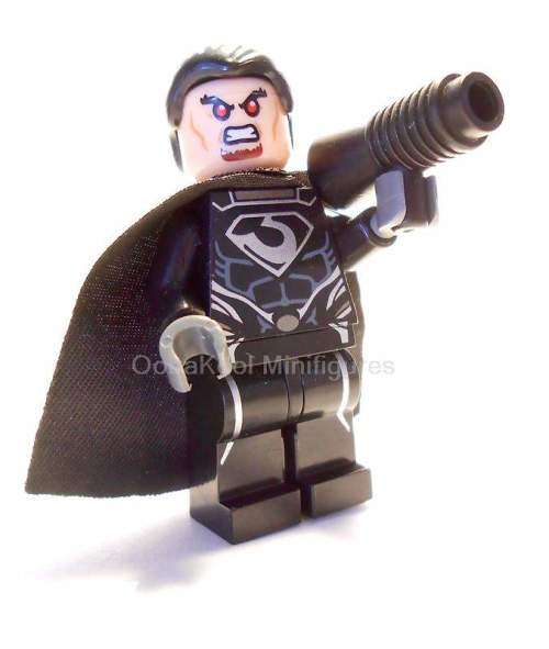 SUPERMAN / GENERAL ZOD / OobaKool Minifigure