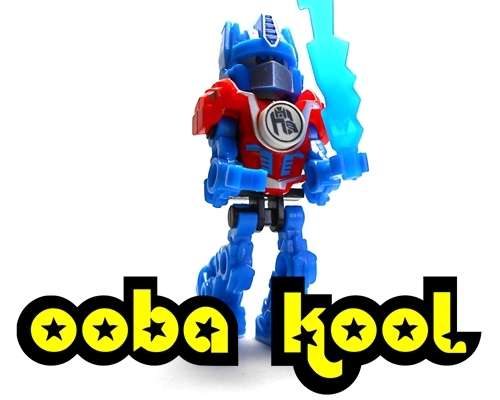 SUPER SALE!! - TRANSFORMERS / OPTIMUS PRIME / OobaKool Minifigure