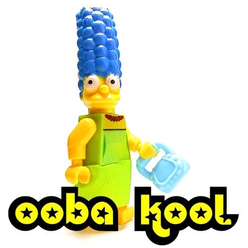 SUPER SALE!! - THE SIMPSONS / MARGE SIMPSON / OobaKool Minifigure