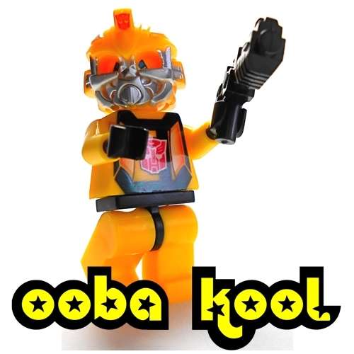 SUPER SALE!! - TRANSFORMERS / BUMBLEBEE / OobaKool Minifigure