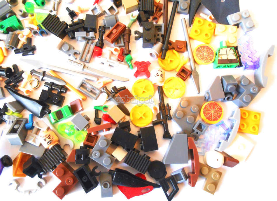 SUPER SALE!! - TUB O BRICK / SELECTION OF EXTRAS / OobaKool Minifigure