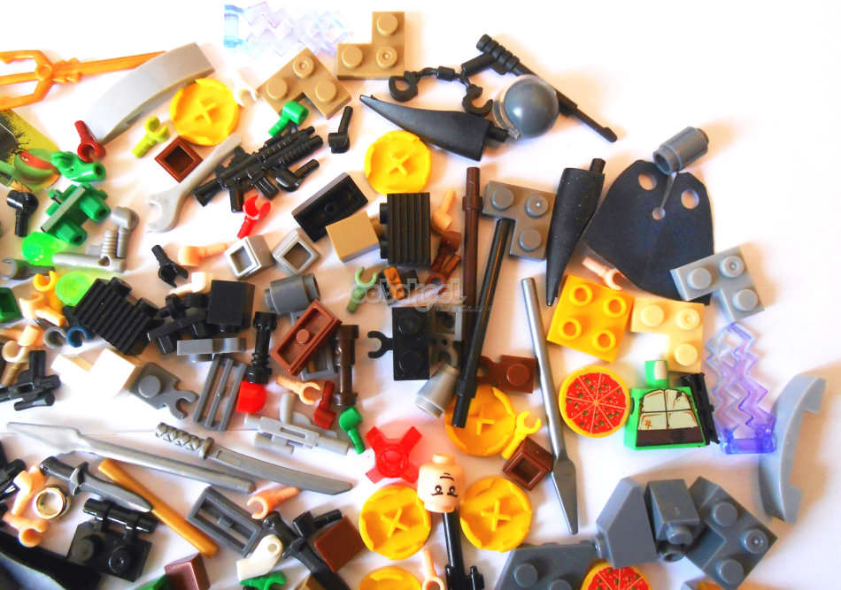 SUPER SALE!! - TUB O BRICK / SELECTION OF EXTRAS / OobaKool Minifigure