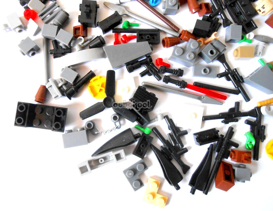 SUPER SALE!! - TUB O BRICK / SELECTION OF EXTRAS / OobaKool Minifigure