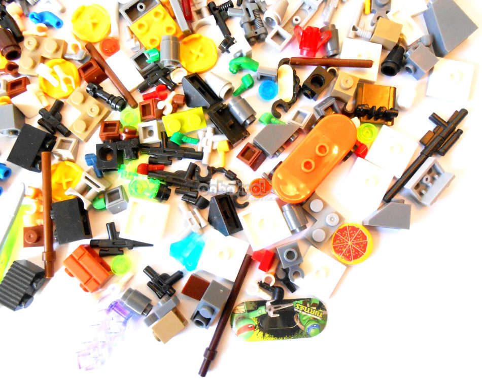 SUPER SALE!! - TUB O BRICK / SELECTION OF EXTRAS / OobaKool Minifigure