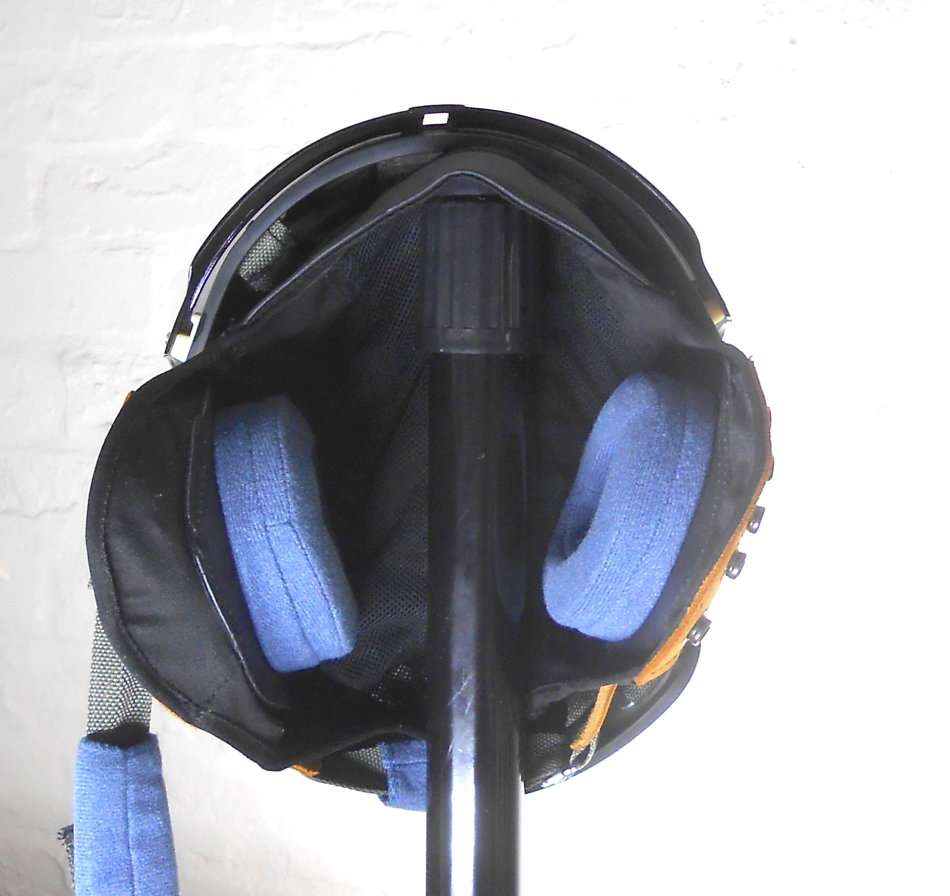 BATMAN HELMET WITH RETRACTABLE VISOR / STOCK CLEARANCE!!!!