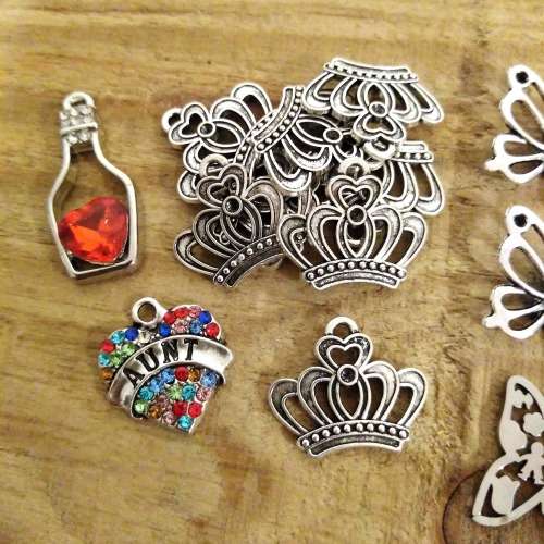 CLEARANCE SALE | Royal Crowns + Mixed Variety Metal Necklace Earring Bracelet Pendants Set