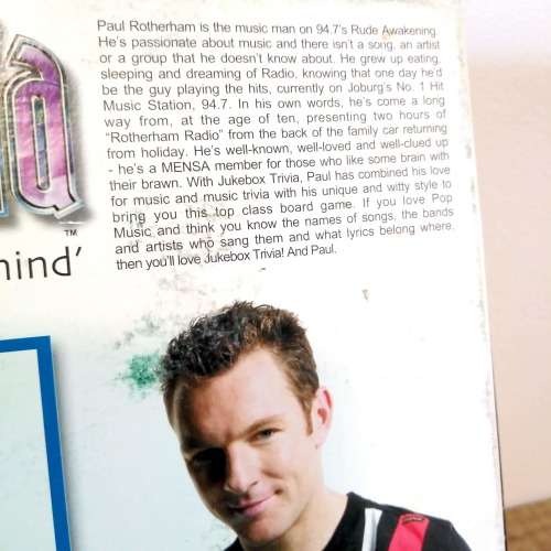 DINNER PARTY COLLECTION | JUKEBOX TRIVIA BOARD GAME + 4 Retro Vinyl LP Record Placemats | Gift Set