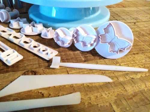 CLEARANCE SALE | Unbeatable Value | Delicious Country Kitchen Cake Decoration Gift Set