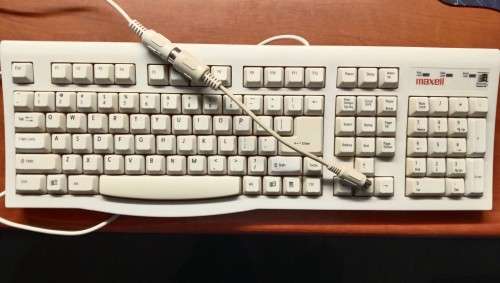 Vintage Windows 98 gamming PC