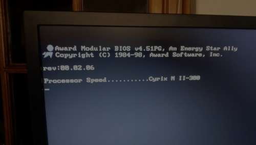 Vintage Windows 98 gamming PC