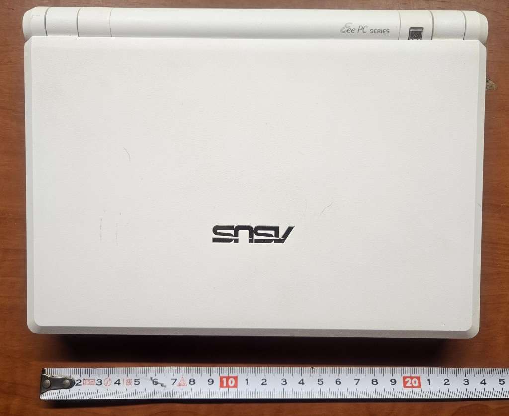 Asus Eee-PC DOS Gaming Netbook Please read Details below.