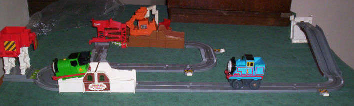 TOMY TOYS "THOMAS AND FRIENDS TRAIN SET"