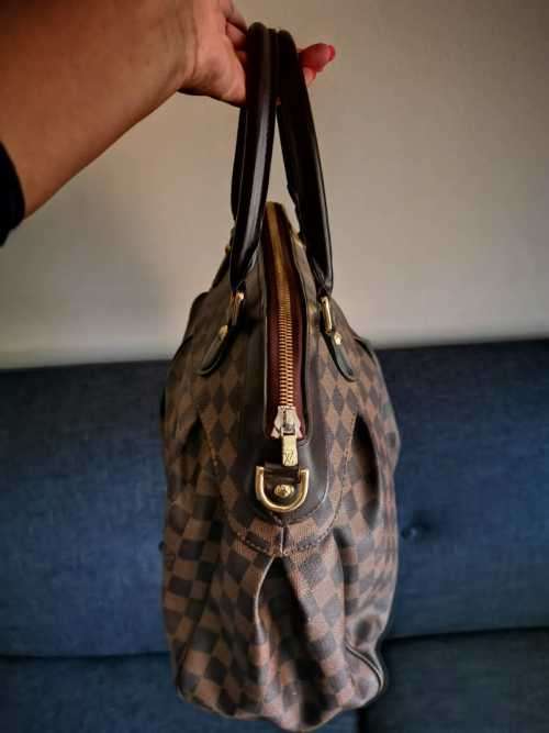 Pre-owned Caissa Tote