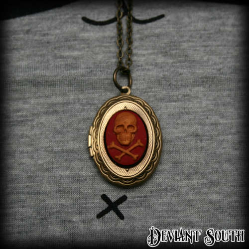 Gold on Red Skull 'n Crossbones 13x18mm Cameo Locket