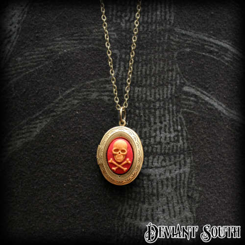 Gold on Red Skull 'n Crossbones 13x18mm Cameo Locket