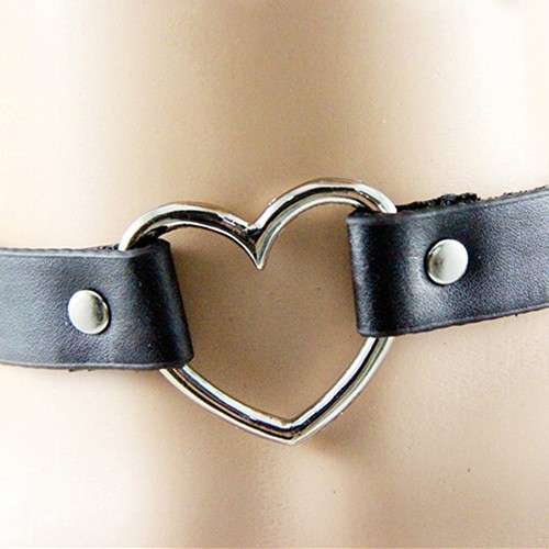 PU Leather Heart Choker - Black