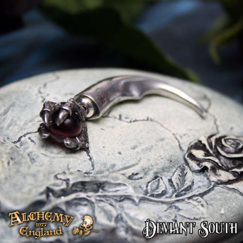 Last Chance! Alchemy Gothic E325 Dragon`s Orb Claw Faux Stretcher (single)