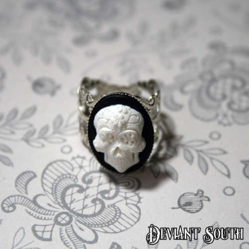 Sugar Skull Cameo Silver Ring - Small Cameo (18x13mm) - White