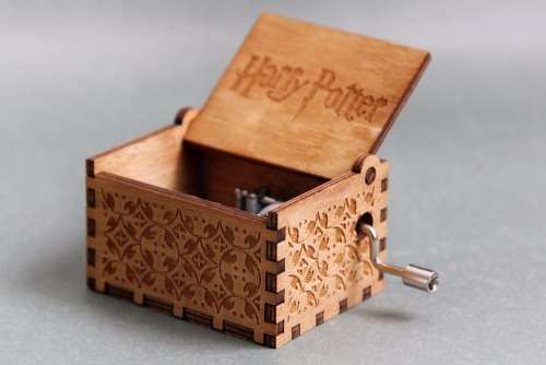 Harry Potter Hand Crank Wood Theme Music Box - Brown