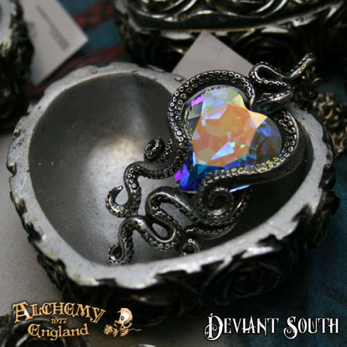 Alchemy Gothic P723 Heart of Cthulhu with 'Aurore Boreale Swarovski Crystal