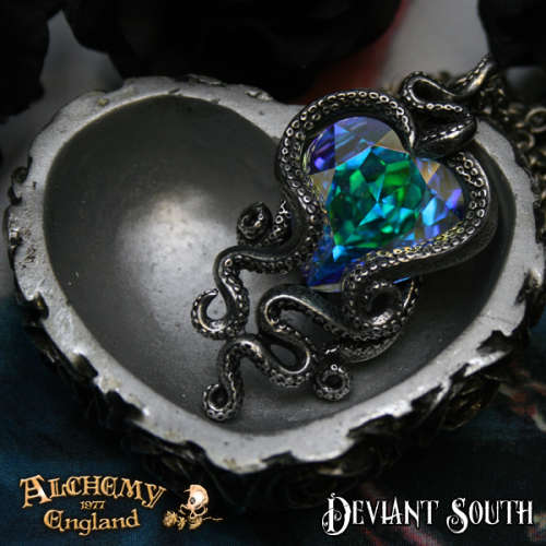 Alchemy Gothic P723 Heart of Cthulhu with 'Aurore Boreale Swarovski Crystal