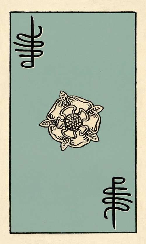 Smith-Waite Centennial Tarot In Tin (pocket-sized deck)