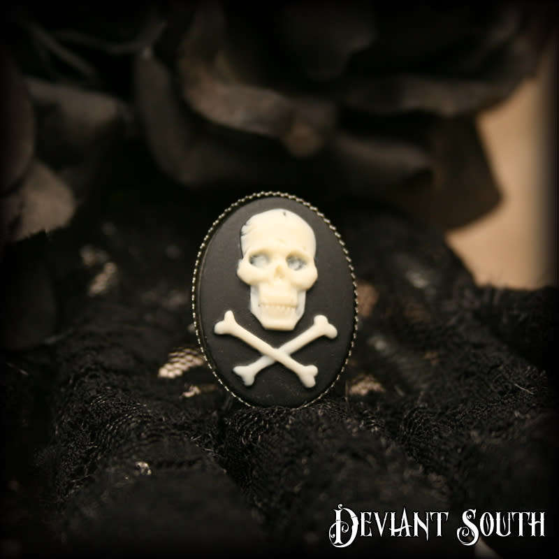 Deviant South Skull `n Crossbones Cameo Silver Adjustable Ring