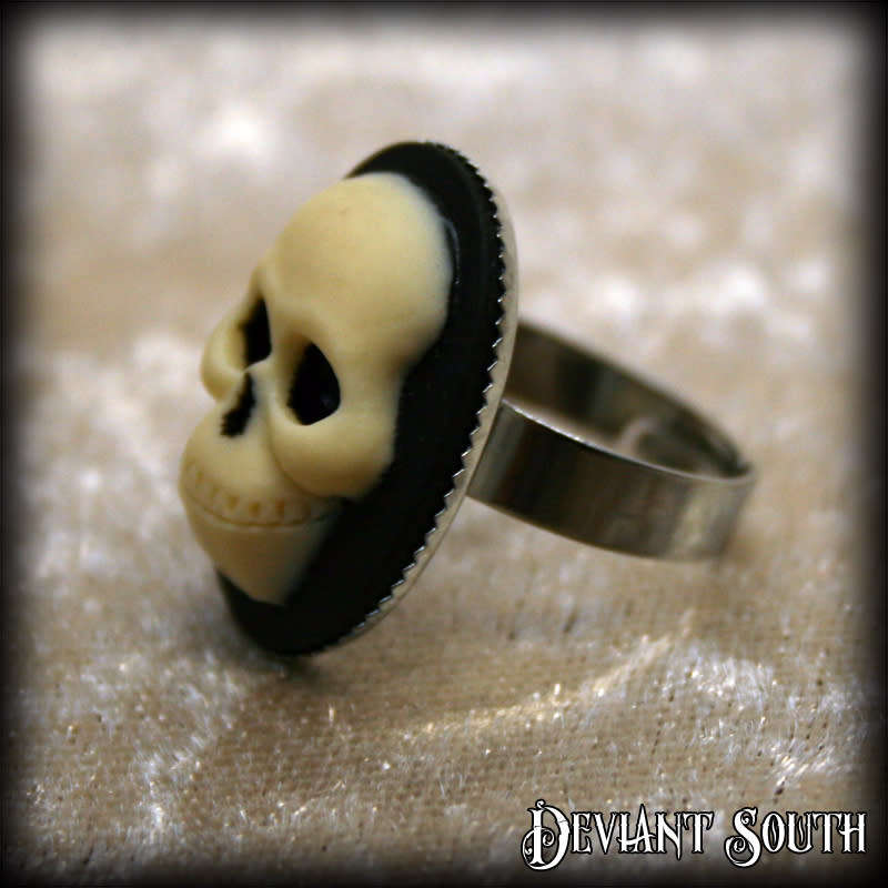 Deviant South Medium Skull Cameo Silver Adjustable Ring