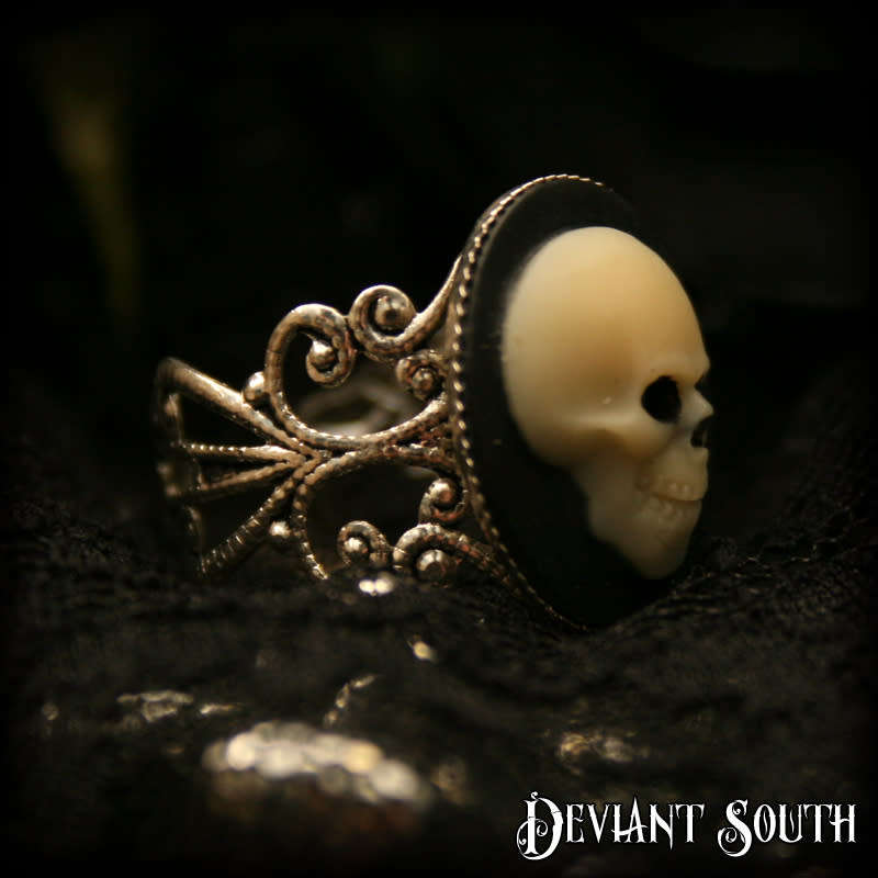Deviant South Skull Profile Cameo Silver Filigree Adjustable Ring