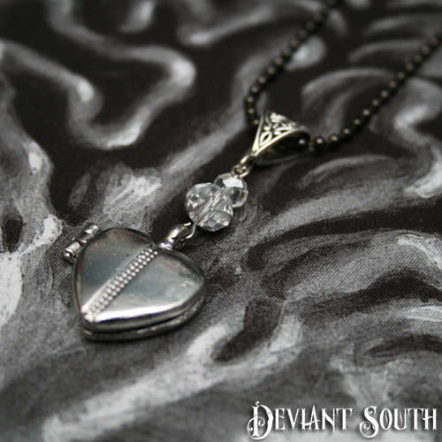 New! Silver Heart Locket