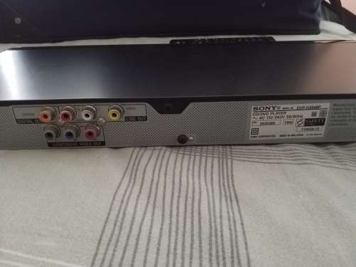 Sony CD/DVD Player DVP-NS648P