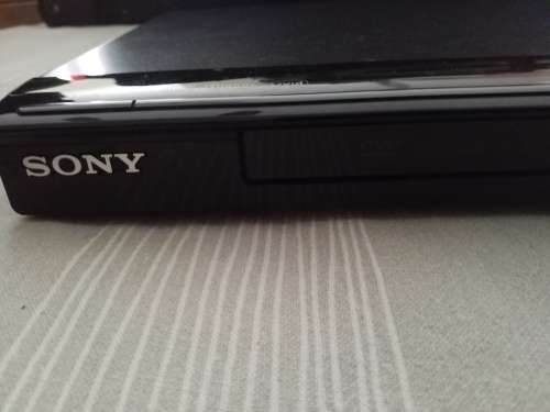 Sony CD/DVD Player DVP-NS648P