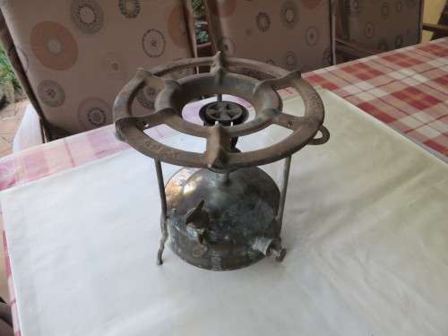 VINTAGE PRIMUS  "RADIUS" PARAFFIN STOVE - 160 MM DIAM. - 210 MM HIGH - NOT TESTED - AS PER SCAN