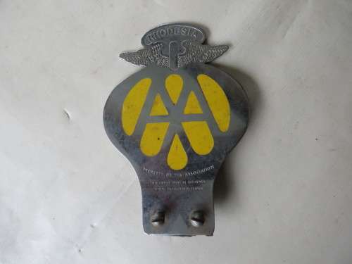 LARGE AA CAR BADGE FROM RHODESIA - 97 X 140 MM - NO MEMBERSHIP NUMBER STATED - AS PER SCAN