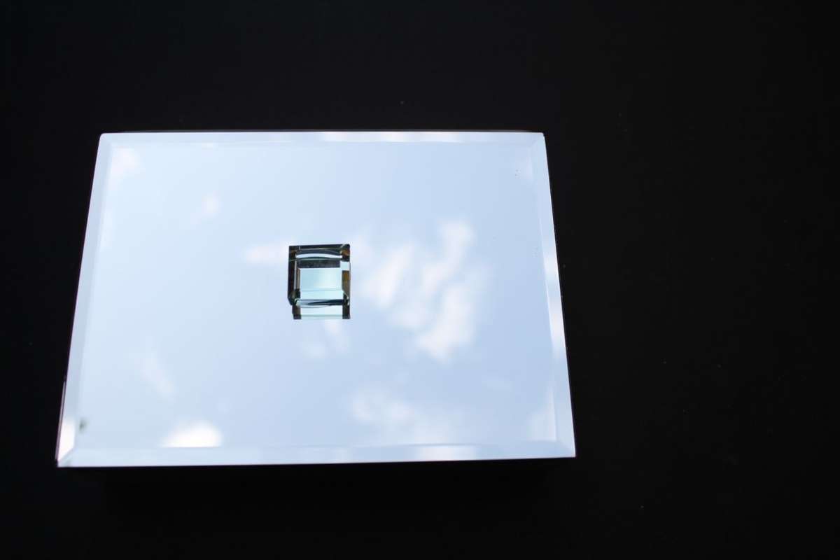 MIRROR JEWELLERY BOX - 170 X 125 MM - 50 MM HIGH - PLEASE HAVE A LOOK