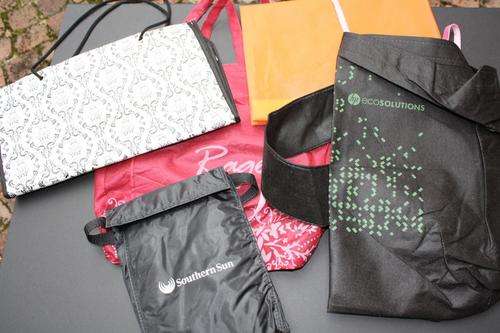 5 VARIOUS SHOPPING BAGS - VARIOUS SIZES