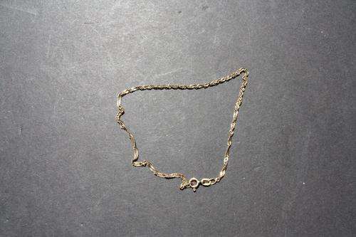 GOLD ANKLE CHAIN - 333 - 230 MM LONG - APPR. 1.00 MM WIDE - AP.1.10GRAM - PLEASE HAVE A LOOK