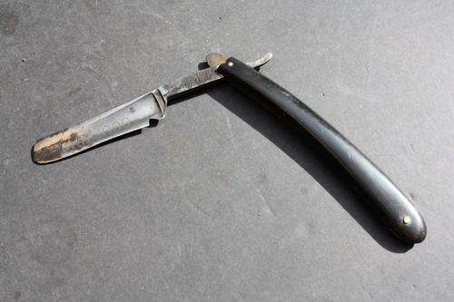 VINTAGE SHAVER - TAYLOR - SHEFFIELD - LHE 1000 - WTN ESS - PLEASE HAVE A LOOK