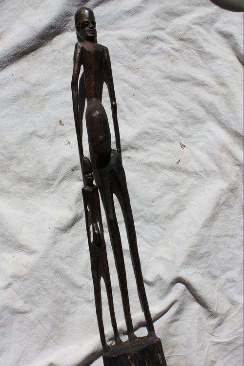 BEAUTIFUL WOODEN DOUBLE CARVING - MAN WITH CHILD - 780 MM HIGH