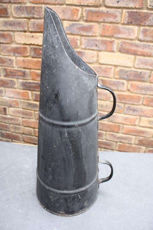 VINTAGE BLACK  COAL SCUTTLE - PLEASE HAVE A LOOK