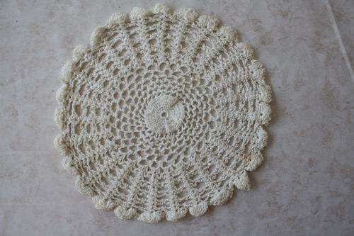 BEAUTIFUL DOILY - 230 MM DIAM. PLEASE HAVE A LOOK