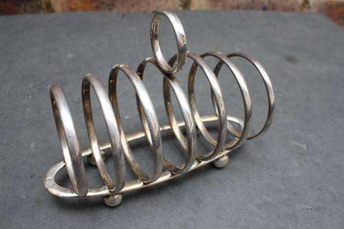 BEAUTIFUL AND TIMELESS SILVER PLATED - 6 SLICE TOAST RACK BY WELLNER & SOEHNE - GERMANY