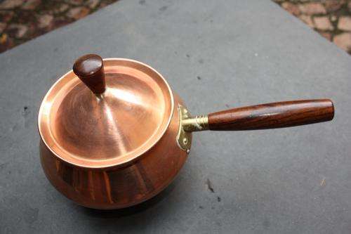 BEAUTIFUL COPPER SAUCE PAN - 140 MM DIAM. - 100 MM HIGH - ITALY - PLEASE HAVE A LOOK